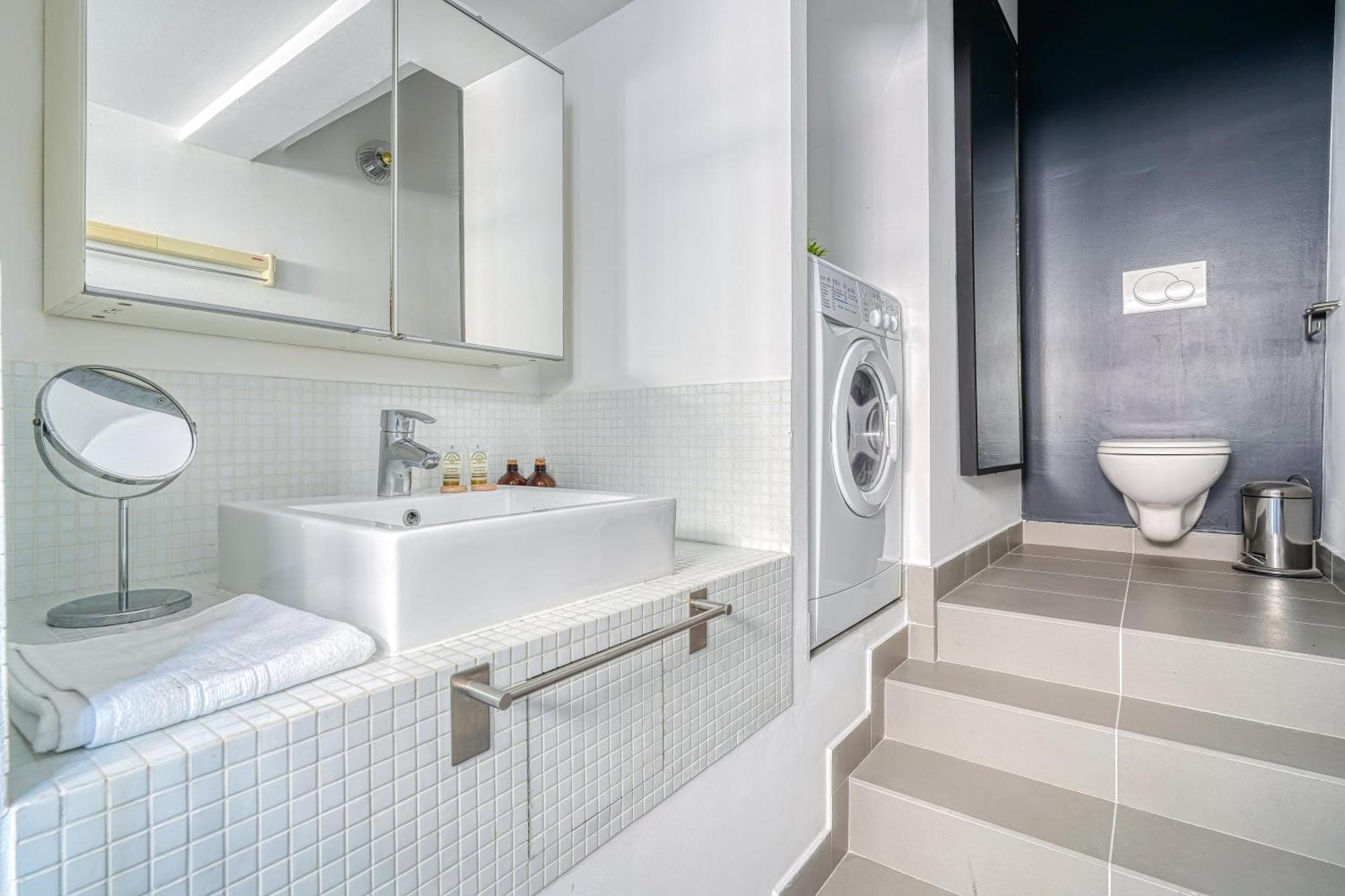 Amazing Private Terrasse-Sentier Apartment Paris Exterior photo